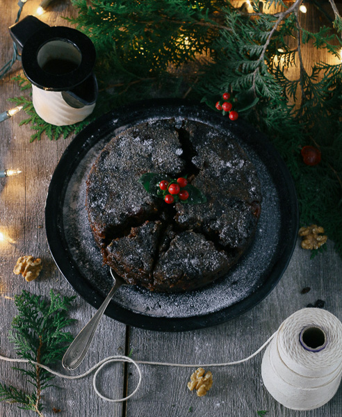 Blow those Christmas Pudding lovers away at your holiday party (and convert the haters) with this uh-mazing Christmas Pudding swimming in Caramel Sauce!